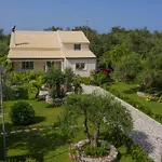 Corfu Linea Vila Línia
