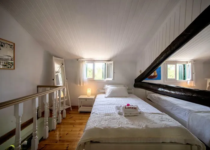 Corfu Linea * Línia